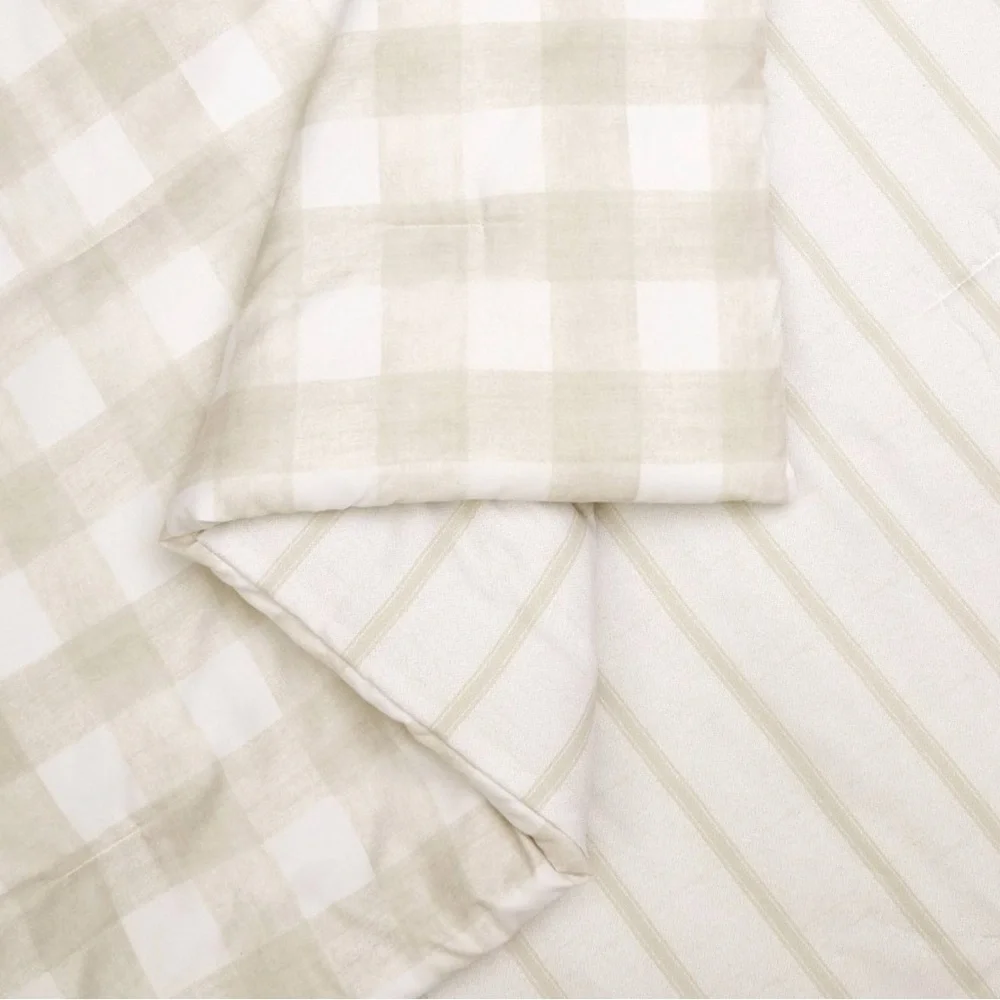 NEW Modern Heirloom Reversible King Gingham Comforter Bedding Set Cozy Decor